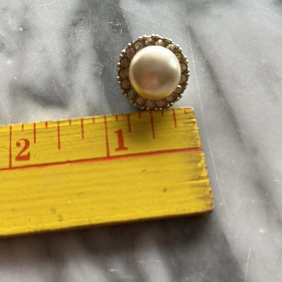 RICHELIEU Vintage Faux Pearl Rhinestone Earrings Clip On Silver Tone Classic - Picture 6 of 6